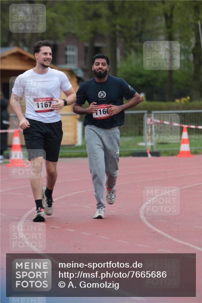 13.04.2025 - Hammer Lauf A. Gomolzig http://msf.ph/oto/7665686 13.04.2025 12:23:00 Ziel 1166, 1167 meine-sportfotos.de