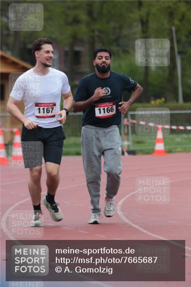 13.04.2025 - Hammer Lauf A. Gomolzig http://msf.ph/oto/7665687 13.04.2025 12:23:00 Ziel 1166, 1167 meine-sportfotos.de