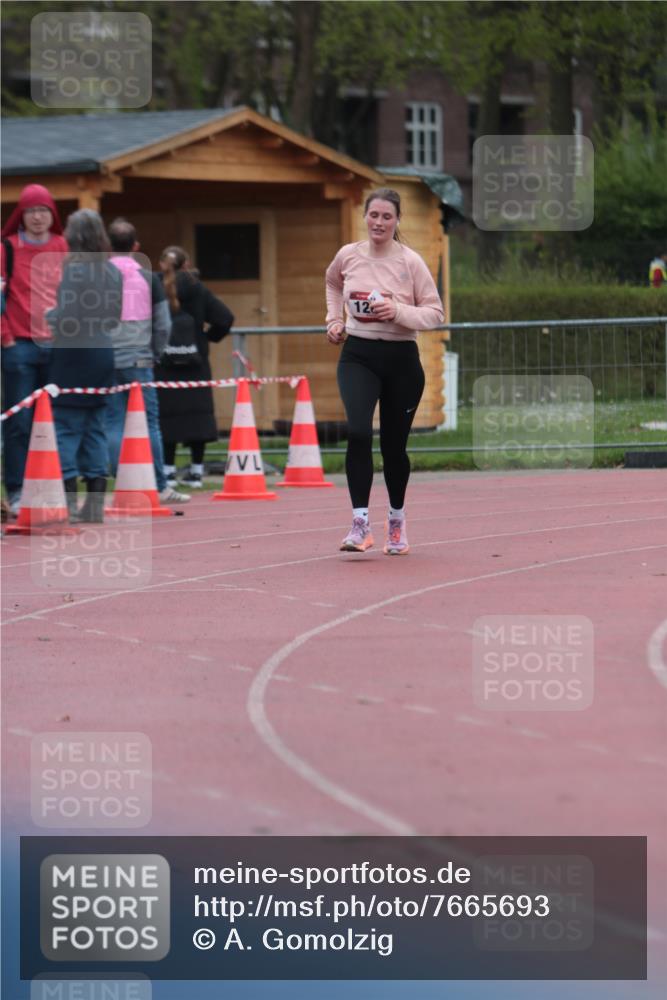 13.04.2025 - Hammer Lauf A. Gomolzig http://msf.ph/oto/7665693 13.04.2025 12:23:48 Ziel 1267 meine-sportfotos.de