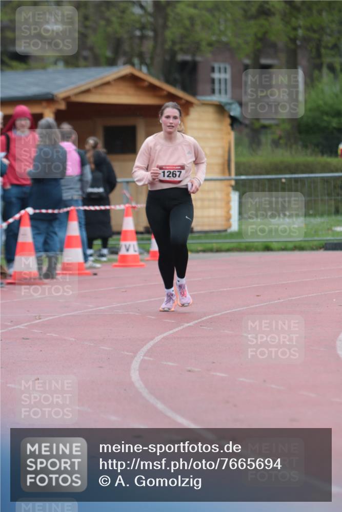 13.04.2025 - Hammer Lauf A. Gomolzig http://msf.ph/oto/7665694 13.04.2025 12:23:49 Ziel 1267 meine-sportfotos.de