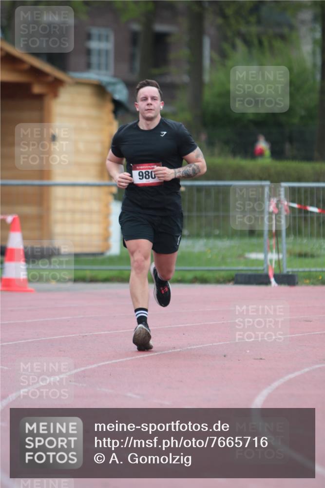 13.04.2025 - Hammer Lauf A. Gomolzig http://msf.ph/oto/7665716 13.04.2025 12:24:38 Ziel 980 meine-sportfotos.de