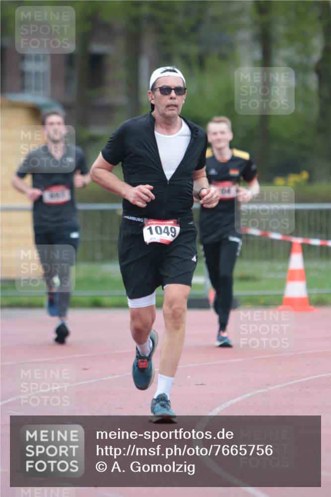 13.04.2025 - Hammer Lauf A. Gomolzig http://msf.ph/oto/7665756 13.04.2025 12:25:13 Ziel 109, 693, 704, 1049 meine-sportfotos.de