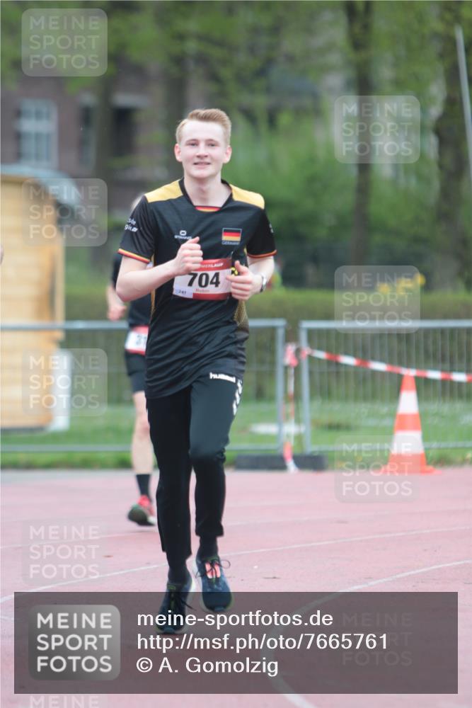13.04.2025 - Hammer Lauf A. Gomolzig http://msf.ph/oto/7665761 13.04.2025 12:25:17 Ziel 313, 693, 704, 1049 meine-sportfotos.de