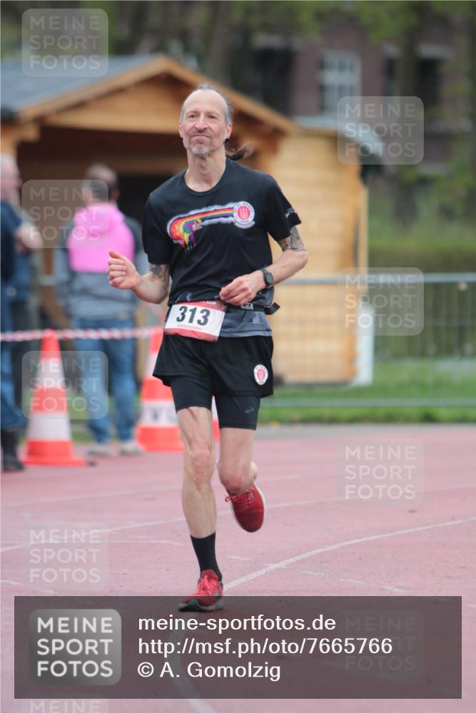 13.04.2025 - Hammer Lauf A. Gomolzig http://msf.ph/oto/7665766 13.04.2025 12:25:21 Ziel 313 meine-sportfotos.de