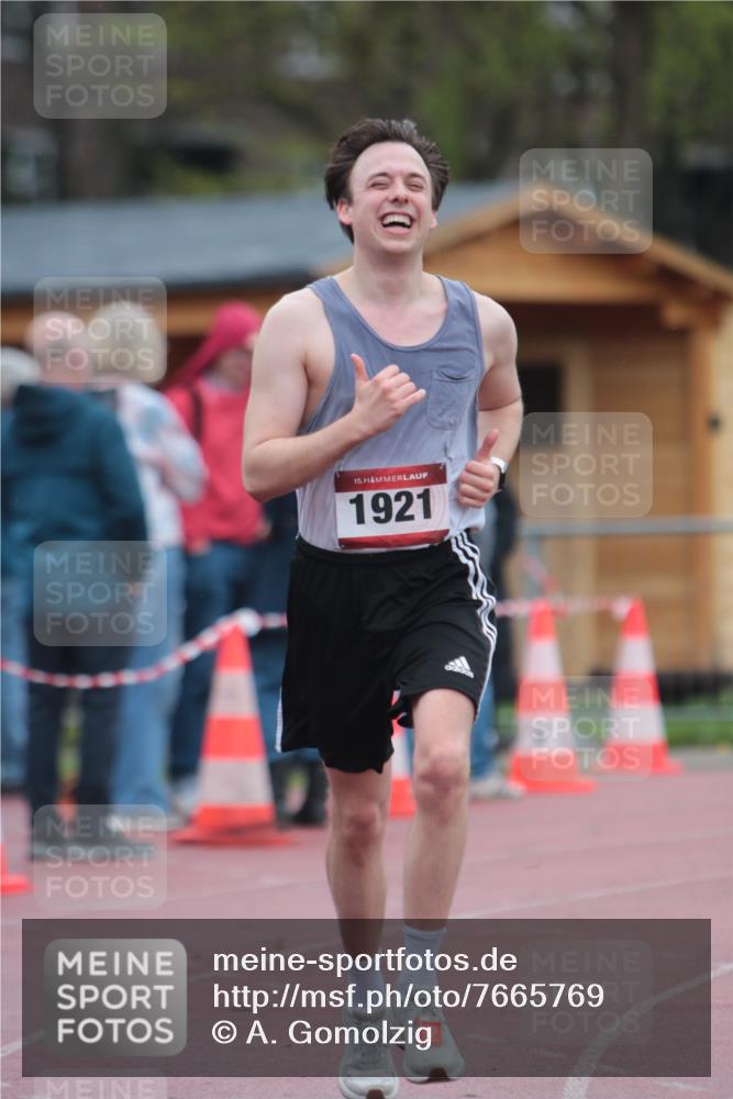 13.04.2025 - Hammer Lauf A. Gomolzig http://msf.ph/oto/7665769 13.04.2025 12:25:32 Ziel 1921 meine-sportfotos.de