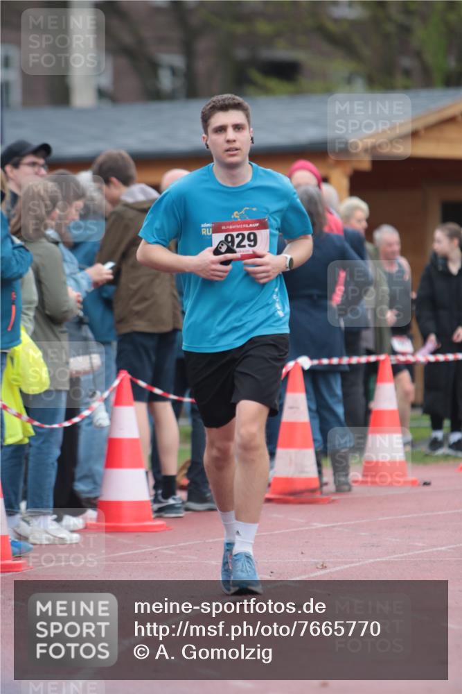 13.04.2025 - Hammer Lauf A. Gomolzig http://msf.ph/oto/7665770 13.04.2025 12:25:52 Ziel 929 meine-sportfotos.de