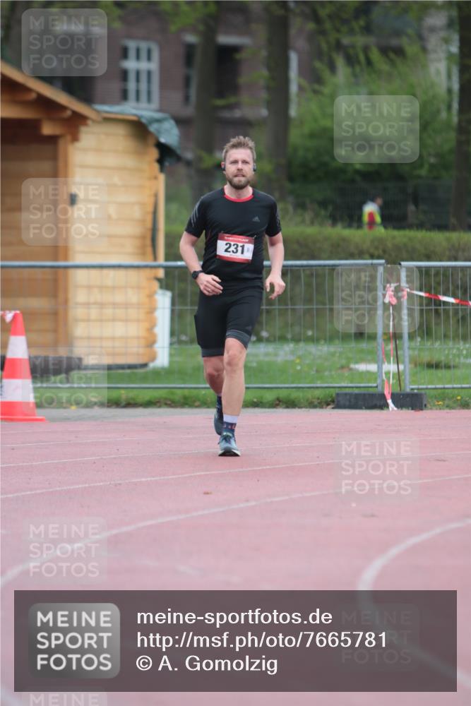 13.04.2025 - Hammer Lauf A. Gomolzig http://msf.ph/oto/7665781 13.04.2025 12:26:07 Ziel 231 meine-sportfotos.de