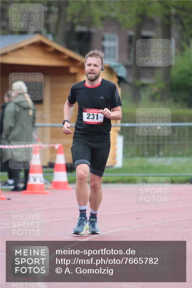 13.04.2025 - Hammer Lauf A. Gomolzig http://msf.ph/oto/7665782 13.04.2025 12:26:10 Ziel 231 meine-sportfotos.de