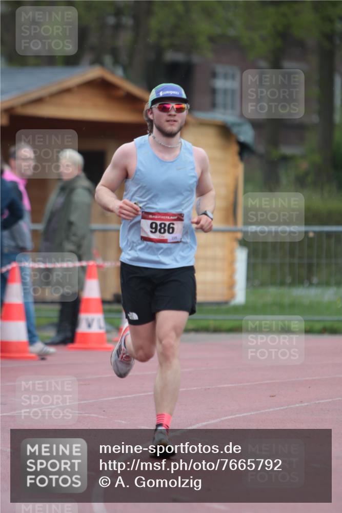 13.04.2025 - Hammer Lauf A. Gomolzig http://msf.ph/oto/7665792 13.04.2025 12:26:27 Ziel 986 meine-sportfotos.de
