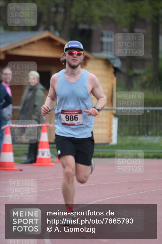 13.04.2025 - Hammer Lauf A. Gomolzig http://msf.ph/oto/7665793 13.04.2025 12:26:27 Ziel 986 meine-sportfotos.de