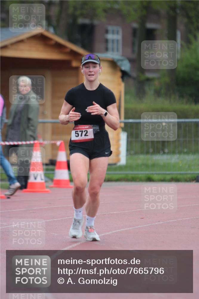 13.04.2025 - Hammer Lauf A. Gomolzig http://msf.ph/oto/7665796 13.04.2025 12:26:54 Ziel 572, 615 meine-sportfotos.de