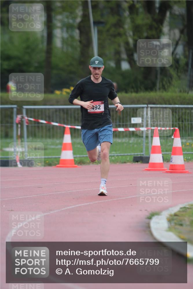 13.04.2025 - Hammer Lauf A. Gomolzig http://msf.ph/oto/7665799 13.04.2025 12:27:00 Ziel 492 meine-sportfotos.de