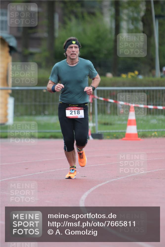 13.04.2025 - Hammer Lauf A. Gomolzig http://msf.ph/oto/7665811 13.04.2025 12:27:22 Ziel 218 meine-sportfotos.de