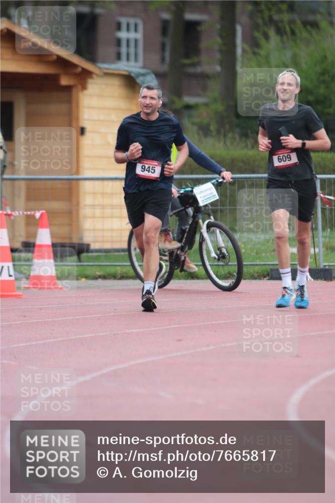13.04.2025 - Hammer Lauf A. Gomolzig http://msf.ph/oto/7665817 13.04.2025 12:27:27 Ziel 218, 609, 945 meine-sportfotos.de