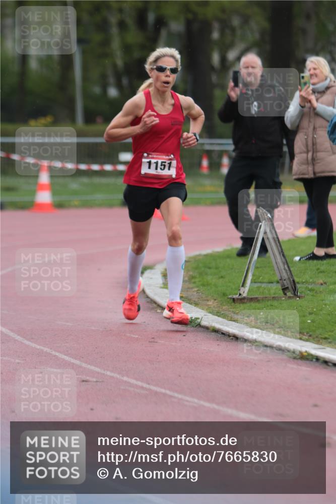 13.04.2025 - Hammer Lauf A. Gomolzig http://msf.ph/oto/7665830 13.04.2025 12:27:40 Ziel 432, 1151, 1772 meine-sportfotos.de