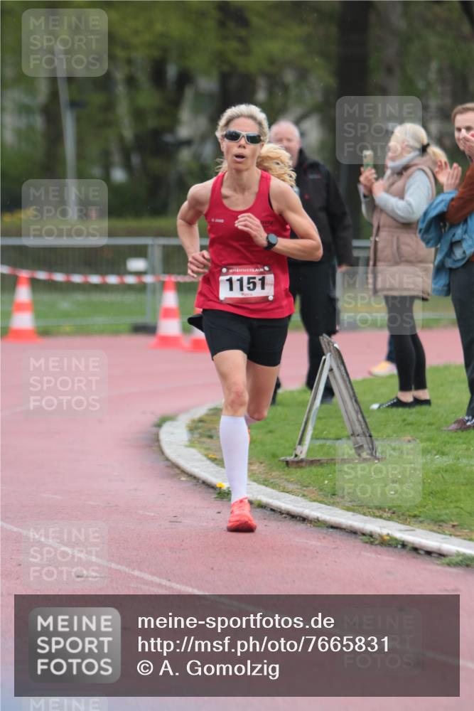 13.04.2025 - Hammer Lauf A. Gomolzig http://msf.ph/oto/7665831 13.04.2025 12:27:40 Ziel 432, 1151, 1772 meine-sportfotos.de