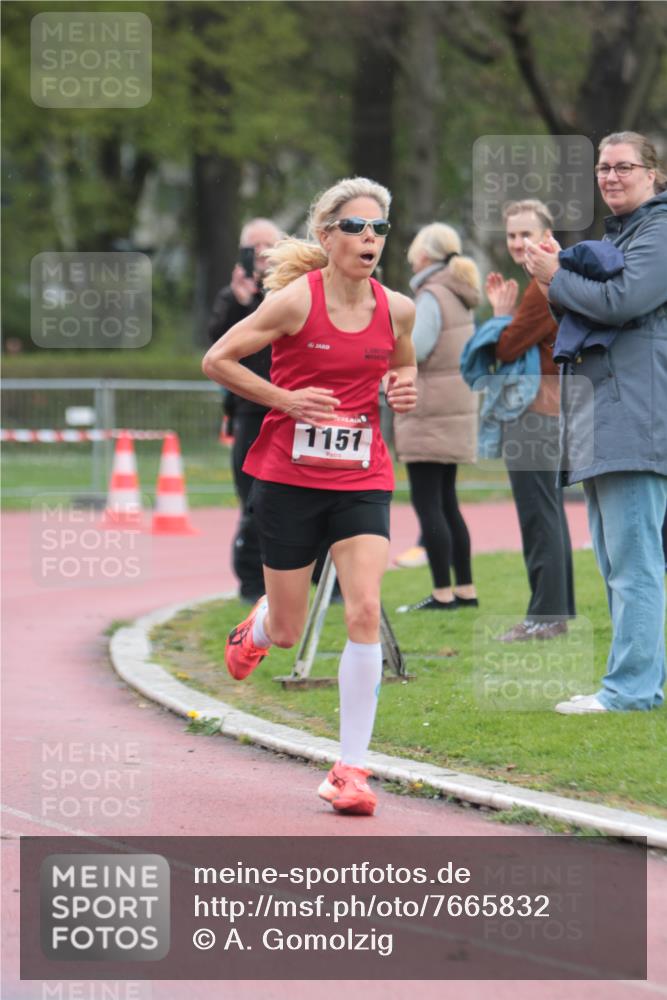 13.04.2025 - Hammer Lauf A. Gomolzig http://msf.ph/oto/7665832 13.04.2025 12:27:40 Ziel 432, 1151, 1772 meine-sportfotos.de
