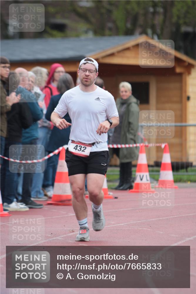 13.04.2025 - Hammer Lauf A. Gomolzig http://msf.ph/oto/7665833 13.04.2025 12:27:44 Ziel 432, 1948 meine-sportfotos.de