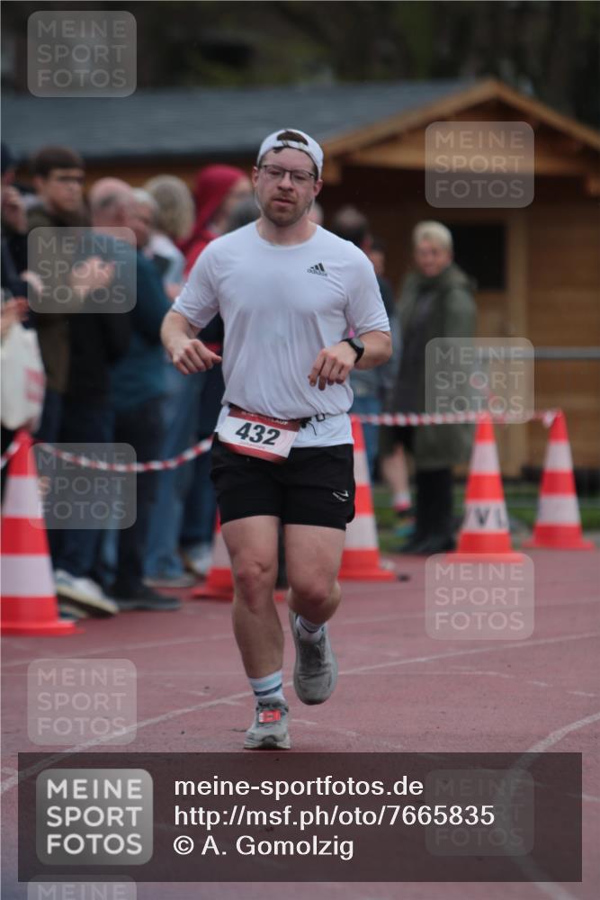 13.04.2025 - Hammer Lauf A. Gomolzig http://msf.ph/oto/7665835 13.04.2025 12:27:45 Ziel 432, 1948 meine-sportfotos.de