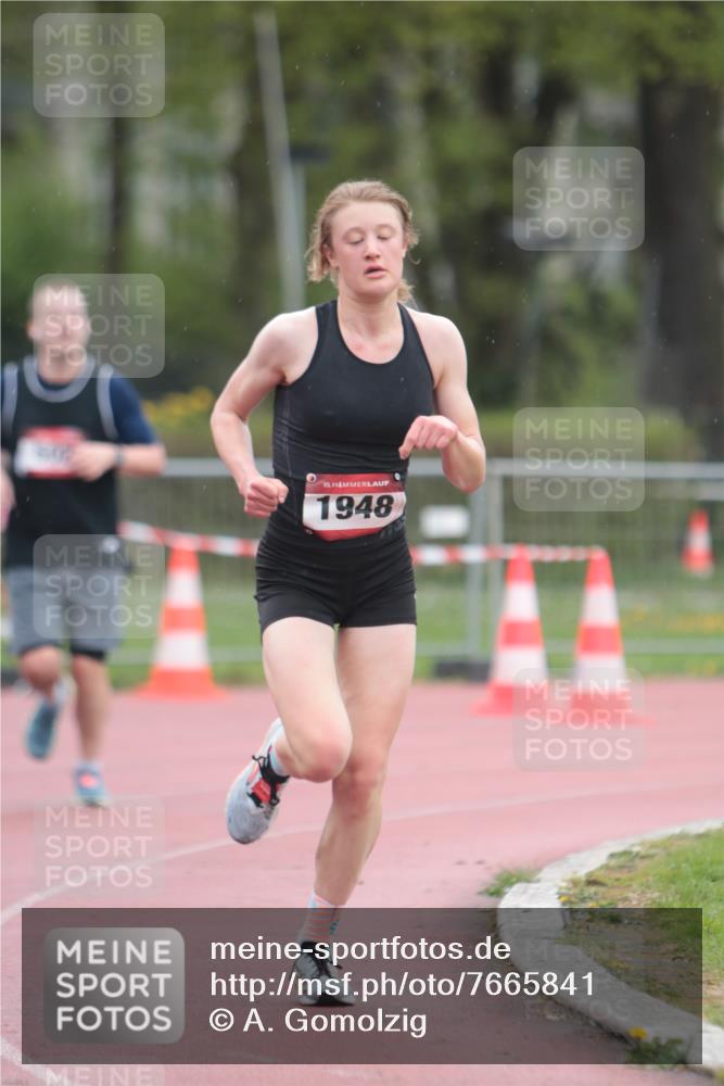 13.04.2025 - Hammer Lauf A. Gomolzig http://msf.ph/oto/7665841 13.04.2025 12:27:51 Ziel 232, 322, 474, 502, 548, 1776, 1896, 1948 meine-sportfotos.de