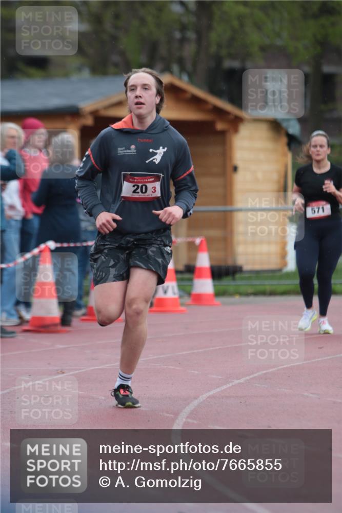 13.04.2025 - Hammer Lauf A. Gomolzig http://msf.ph/oto/7665855 13.04.2025 12:28:15 Ziel 20, 187, 571 meine-sportfotos.de