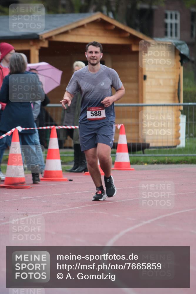13.04.2025 - Hammer Lauf A. Gomolzig http://msf.ph/oto/7665859 13.04.2025 12:28:25 Ziel 588 meine-sportfotos.de