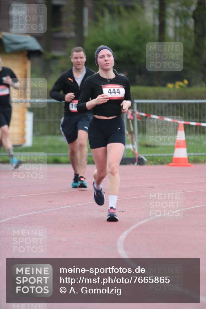 13.04.2025 - Hammer Lauf A. Gomolzig http://msf.ph/oto/7665865 13.04.2025 12:28:53 Ziel 444, 1930, 1958 meine-sportfotos.de