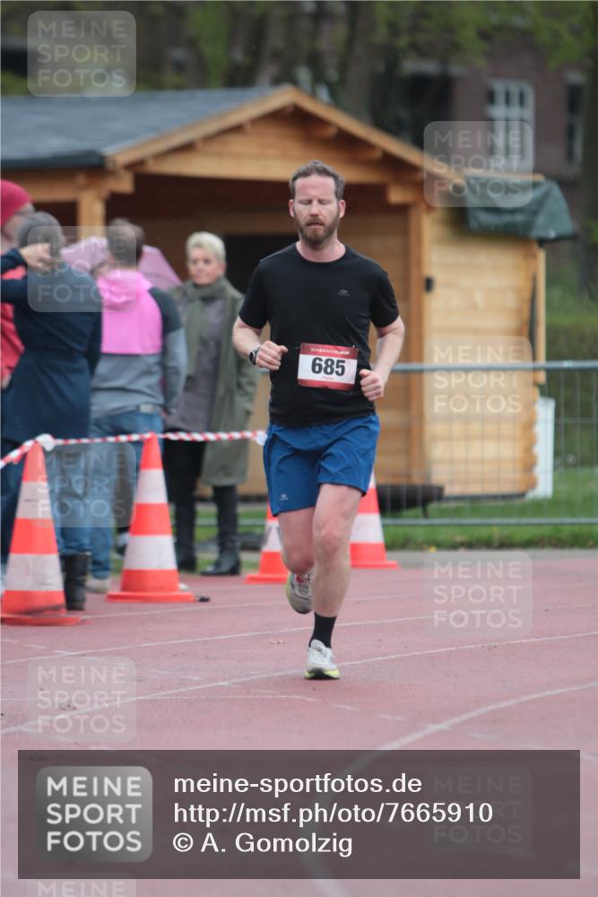13.04.2025 - Hammer Lauf A. Gomolzig http://msf.ph/oto/7665910 13.04.2025 12:29:52 Ziel 685 meine-sportfotos.de