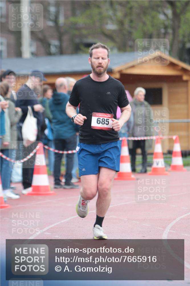 13.04.2025 - Hammer Lauf A. Gomolzig http://msf.ph/oto/7665916 13.04.2025 12:29:55 Ziel 685 meine-sportfotos.de