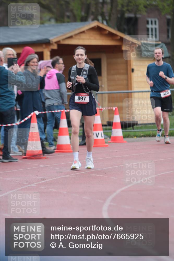 13.04.2025 - Hammer Lauf A. Gomolzig http://msf.ph/oto/7665925 13.04.2025 12:30:09 Ziel 15, 170, 897 meine-sportfotos.de