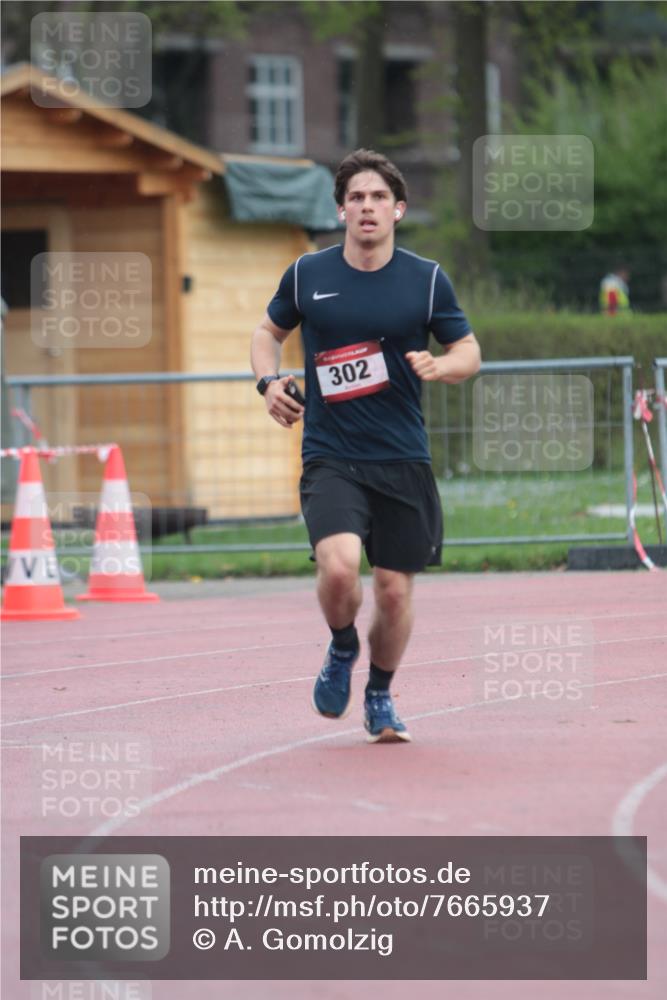 13.04.2025 - Hammer Lauf A. Gomolzig http://msf.ph/oto/7665937 13.04.2025 12:30:20 Ziel 302, 320 meine-sportfotos.de