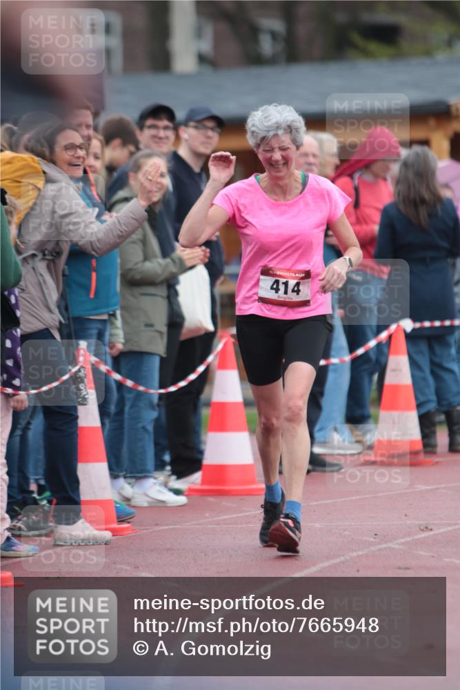 13.04.2025 - Hammer Lauf A. Gomolzig http://msf.ph/oto/7665948 13.04.2025 12:30:41 Ziel 9, 414, 917 meine-sportfotos.de
