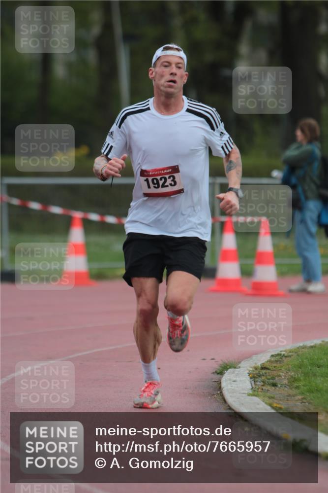 13.04.2025 - Hammer Lauf A. Gomolzig http://msf.ph/oto/7665957 13.04.2025 12:30:58 Ziel 524, 1923 meine-sportfotos.de