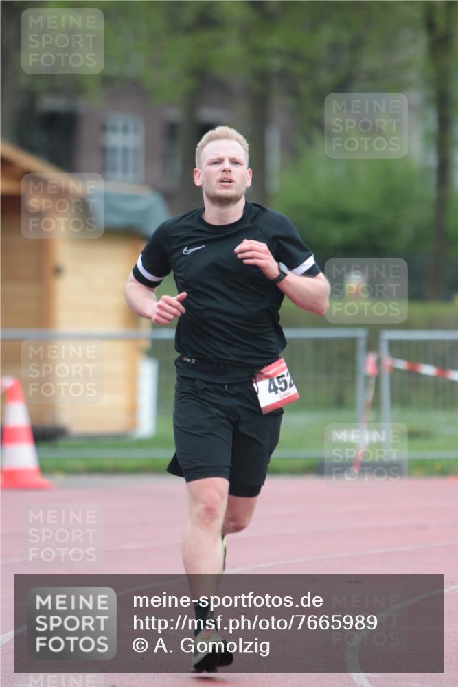 13.04.2025 - Hammer Lauf A. Gomolzig http://msf.ph/oto/7665989 13.04.2025 12:31:36 Ziel 452 meine-sportfotos.de