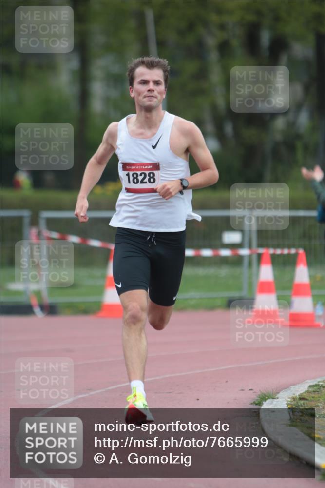13.04.2025 - Hammer Lauf A. Gomolzig http://msf.ph/oto/7665999 13.04.2025 12:32:13 Ziel 1828, 1829 meine-sportfotos.de