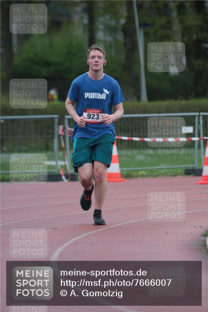 13.04.2025 - Hammer Lauf A. Gomolzig http://msf.ph/oto/7666007 13.04.2025 12:32:21 Ziel 923, 1829 meine-sportfotos.de