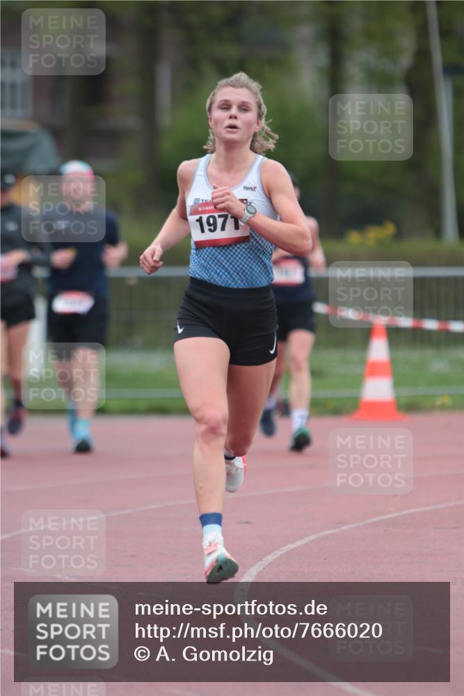 13.04.2025 - Hammer Lauf A. Gomolzig http://msf.ph/oto/7666020 13.04.2025 12:33:02 Ziel 167, 456, 1945, 1971 meine-sportfotos.de
