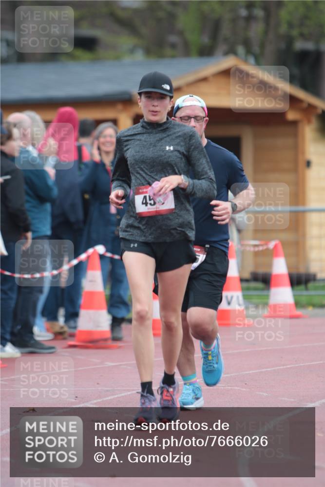 13.04.2025 - Hammer Lauf A. Gomolzig http://msf.ph/oto/7666026 13.04.2025 12:33:07 Ziel 167, 456, 1945 meine-sportfotos.de