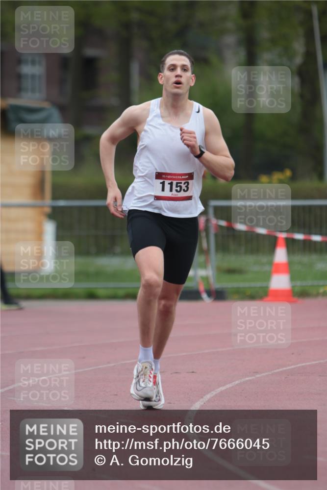 13.04.2025 - Hammer Lauf A. Gomolzig http://msf.ph/oto/7666045 13.04.2025 12:33:54 Ziel 299, 381, 1153 meine-sportfotos.de