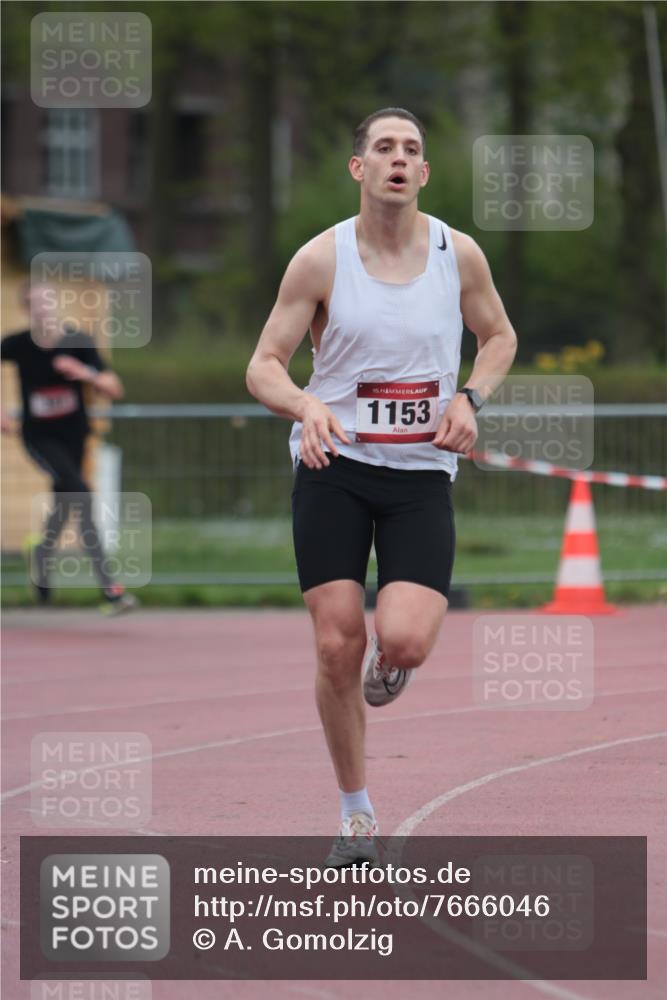 13.04.2025 - Hammer Lauf A. Gomolzig http://msf.ph/oto/7666046 13.04.2025 12:33:54 Ziel 299, 381, 1153 meine-sportfotos.de