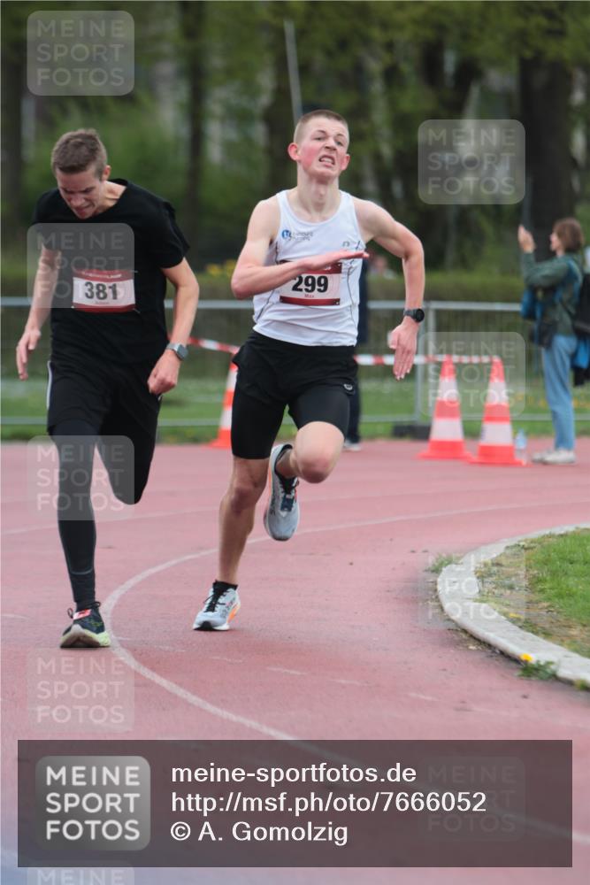 13.04.2025 - Hammer Lauf A. Gomolzig http://msf.ph/oto/7666052 13.04.2025 12:33:57 Ziel 299, 381 meine-sportfotos.de