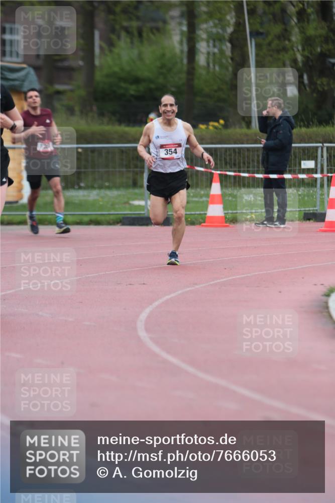 13.04.2025 - Hammer Lauf A. Gomolzig http://msf.ph/oto/7666053 13.04.2025 12:34:06 Ziel 354, 459, 1261, 1303 meine-sportfotos.de