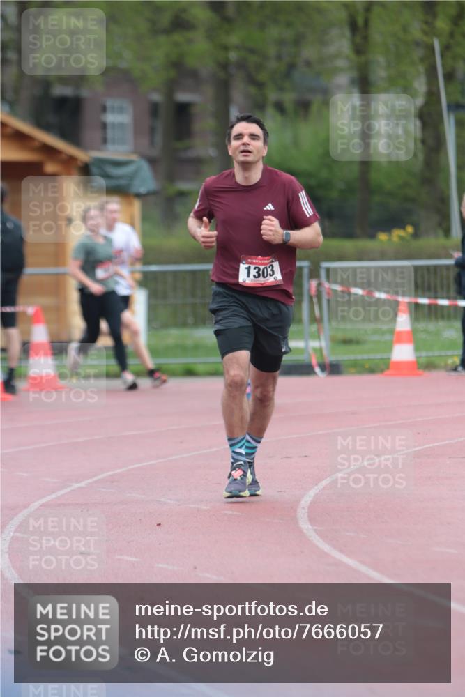 13.04.2025 - Hammer Lauf A. Gomolzig http://msf.ph/oto/7666057 13.04.2025 12:34:11 Ziel 1261, 1303, 1331 meine-sportfotos.de