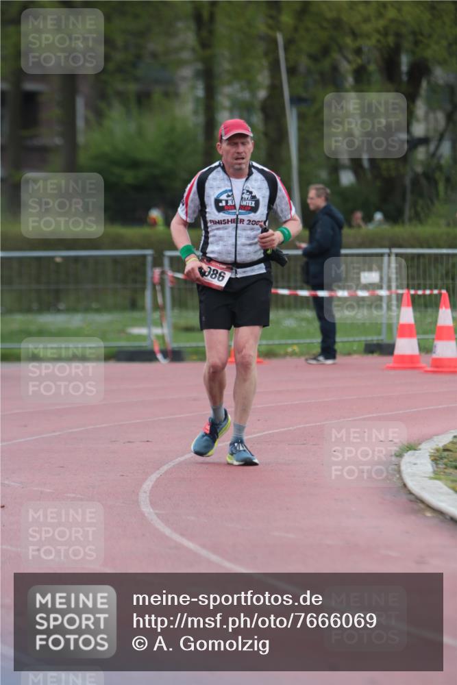 13.04.2025 - Hammer Lauf A. Gomolzig http://msf.ph/oto/7666069 13.04.2025 12:34:27 Ziel 16, 1086 meine-sportfotos.de