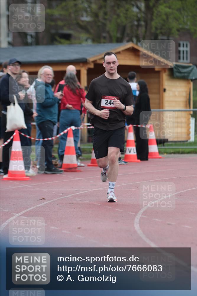 13.04.2025 - Hammer Lauf A. Gomolzig http://msf.ph/oto/7666083 13.04.2025 12:34:53 Ziel 244 meine-sportfotos.de