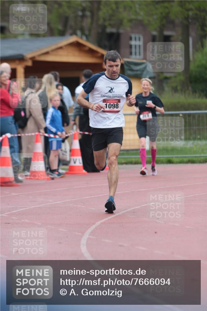 13.04.2025 - Hammer Lauf A. Gomolzig http://msf.ph/oto/7666094 13.04.2025 12:35:14 Ziel 927, 1098 meine-sportfotos.de