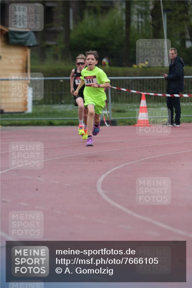 13.04.2025 - Hammer Lauf A. Gomolzig http://msf.ph/oto/7666105 13.04.2025 12:35:28 Ziel 127, 241, 274, 315 meine-sportfotos.de