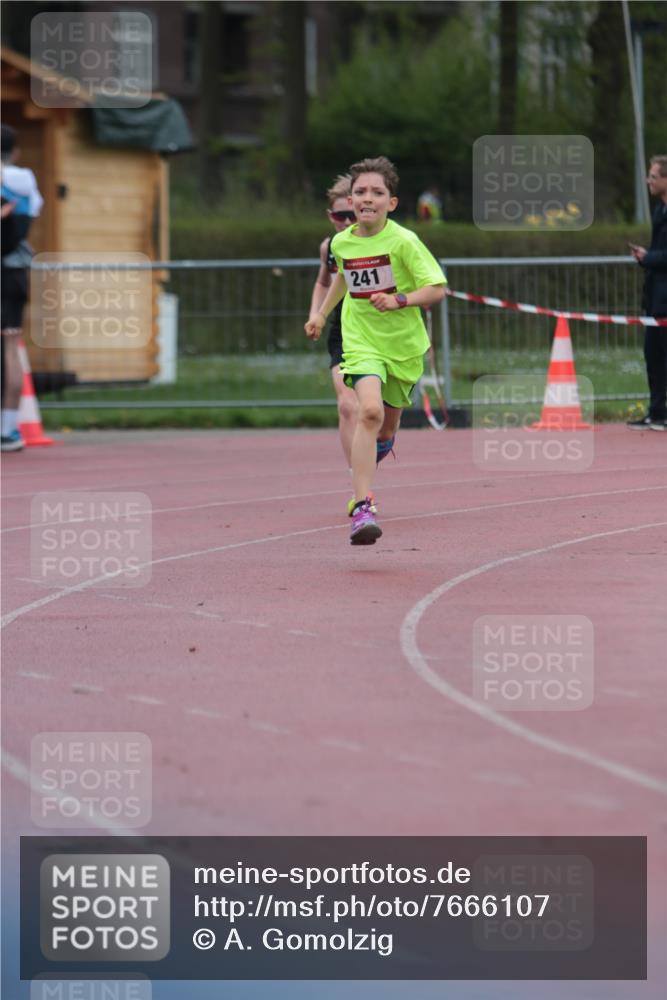 13.04.2025 - Hammer Lauf A. Gomolzig http://msf.ph/oto/7666107 13.04.2025 12:35:29 Ziel 127, 241, 274, 315 meine-sportfotos.de