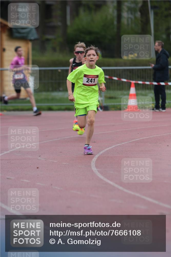13.04.2025 - Hammer Lauf A. Gomolzig http://msf.ph/oto/7666108 13.04.2025 12:35:30 Ziel 127, 241, 274, 315, 1892 meine-sportfotos.de
