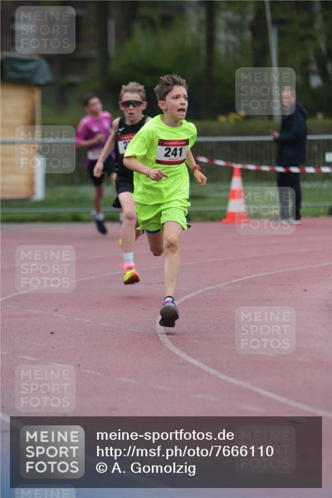 13.04.2025 - Hammer Lauf A. Gomolzig http://msf.ph/oto/7666110 13.04.2025 12:35:30 Ziel 127, 241, 274, 315, 1892 meine-sportfotos.de